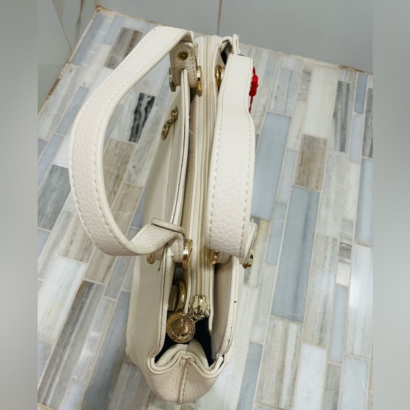 Elegant Cream Concorde Handbag pebbled  faux leather purse - Picture 14 of 16